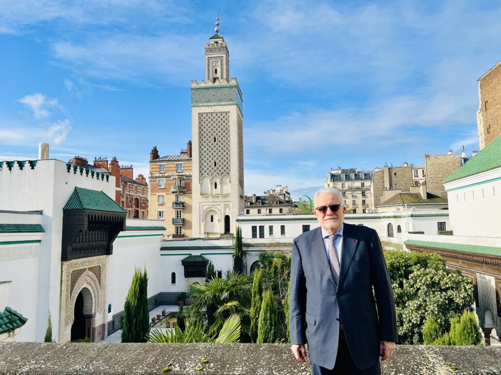 L’avocat franco-algérien Me Hafiz « sur le toit » de la Grande Mosquée de Paris